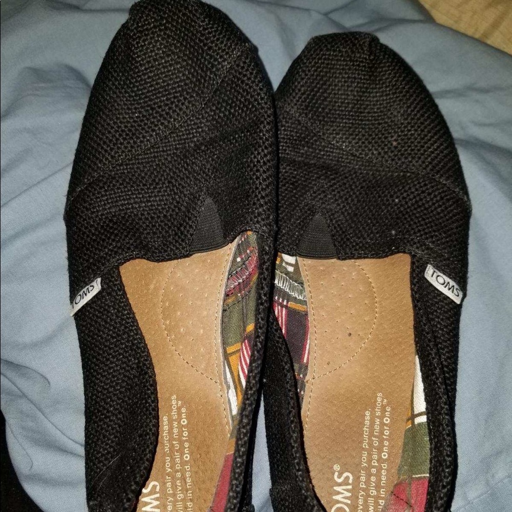 Toms